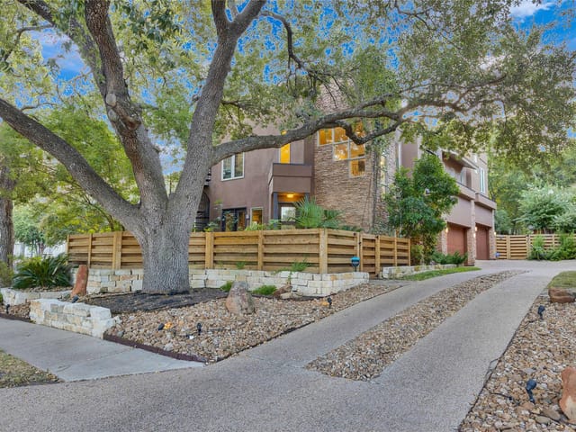 2504 Kinney Rd Unit #A