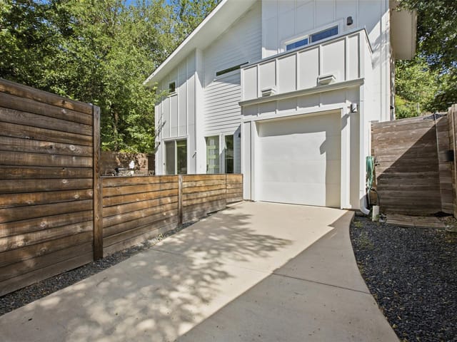 2505 E 11th ST Unit #2