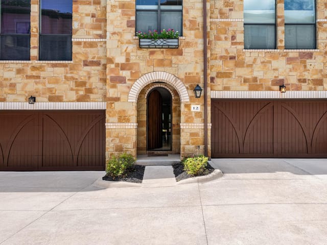 2505 Enfield RD Unit #12