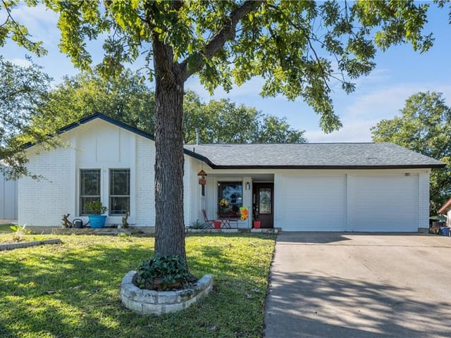 2505 Lazy Oaks Dr