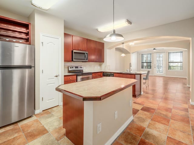 2505 San Gabriel ST Unit #304