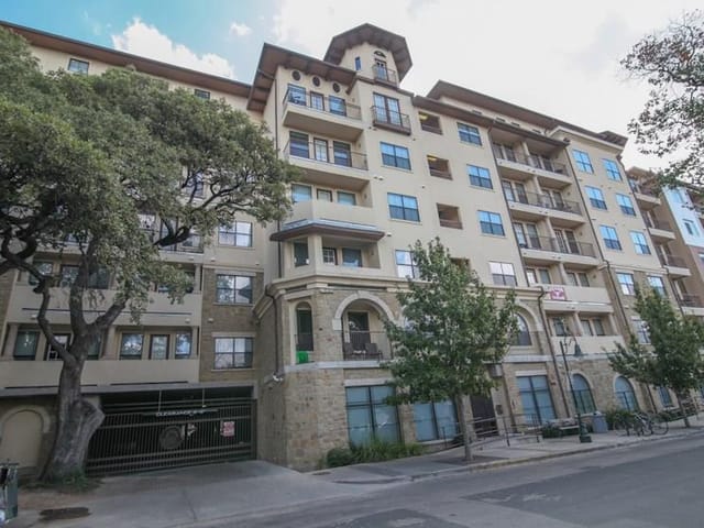 2505 San Gabriel St Unit #400
