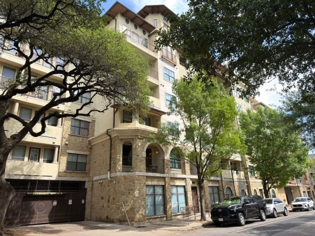 2505 San Gabriel St Unit #609
