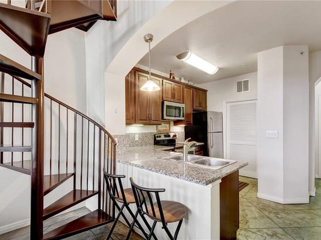 2505 San Gabriel St Unit #611