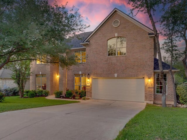 2505 Shire Ridge Dr