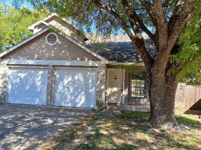 2506 Charla Cir