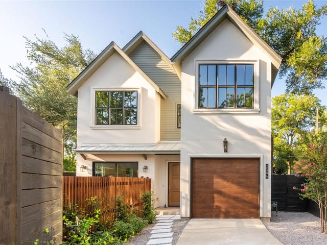 2506 E 2nd ST Unit #2