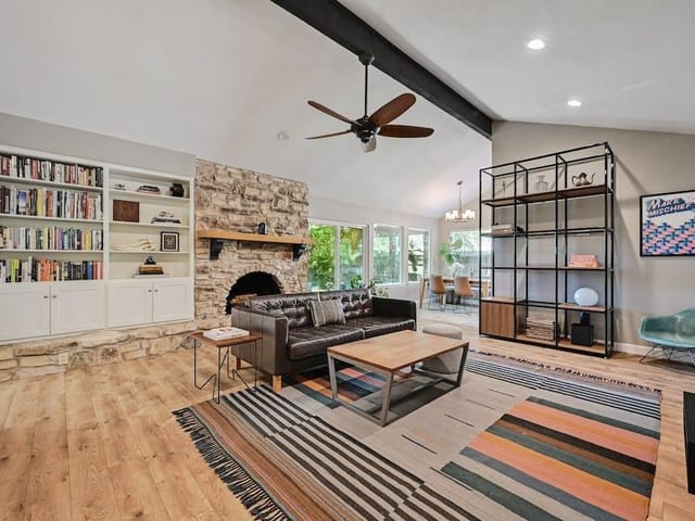 2507 Redleaf Ln
