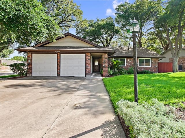 2508 Aldford Dr