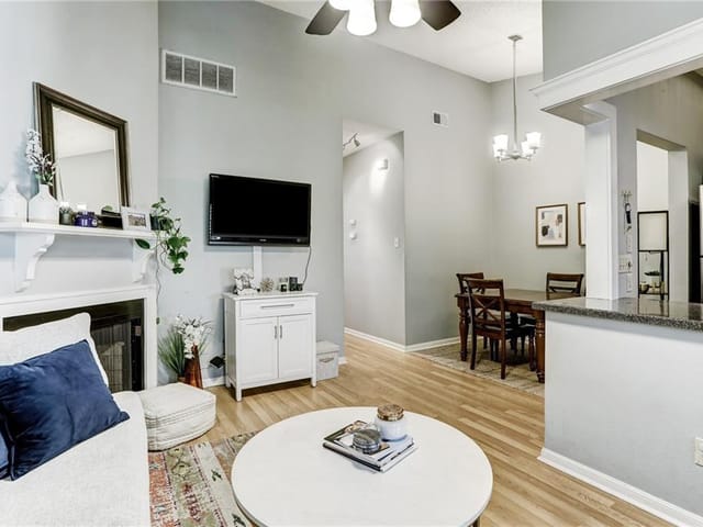 2508 Enfield RD Unit #19