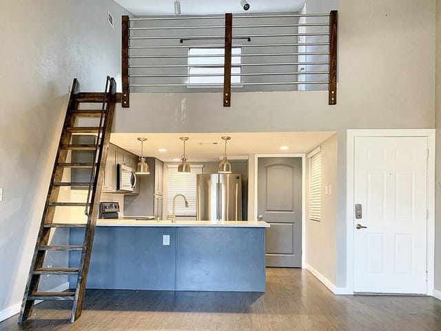 2508 W 12th ST Unit #306