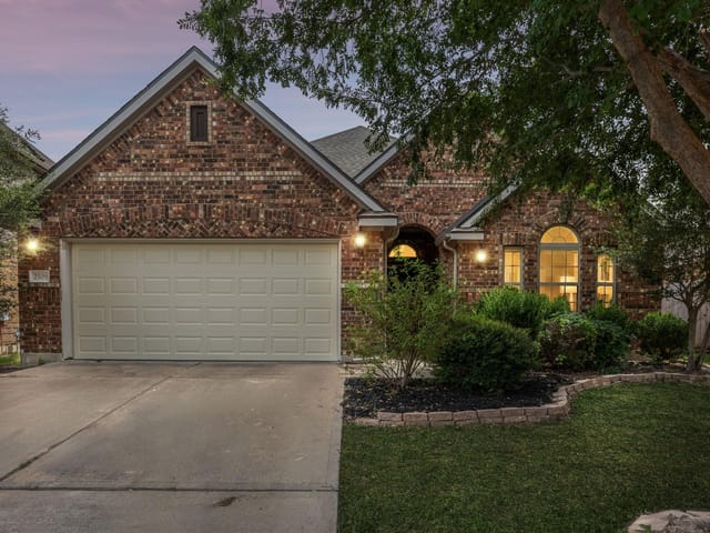 2509 Dillon Pond LN