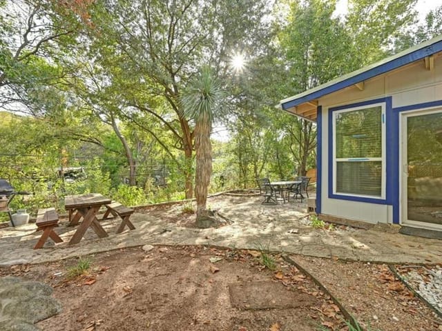 2509 Little John LN