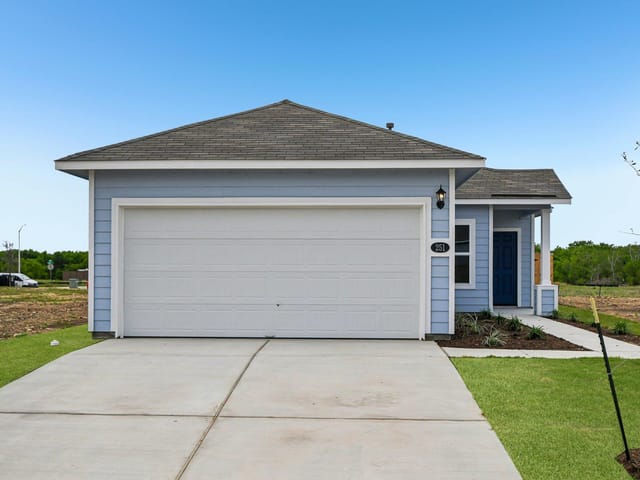 251 Haywood Mnr