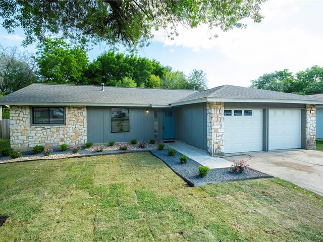 2511 E Stassney Ln