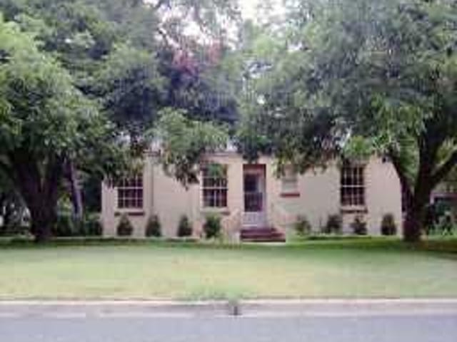 2511 HARRIS BLVD