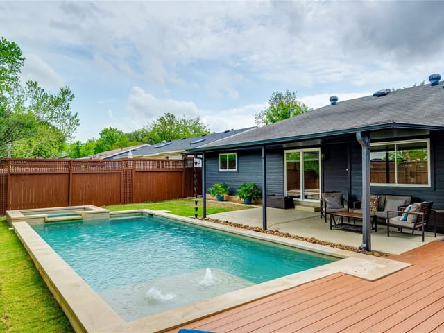 2512 Carlow Dr