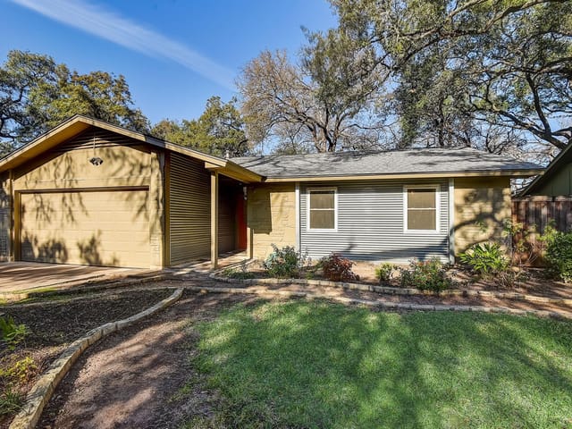 2512 Redleaf Ln