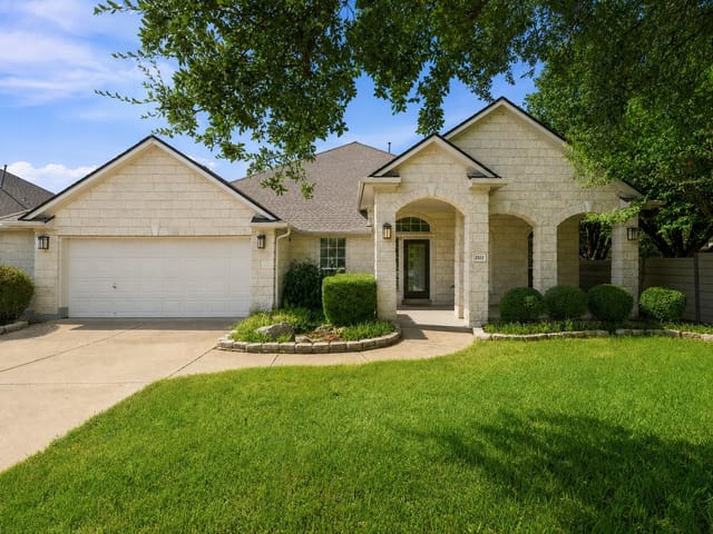 2513 Wanakah Ridge DR