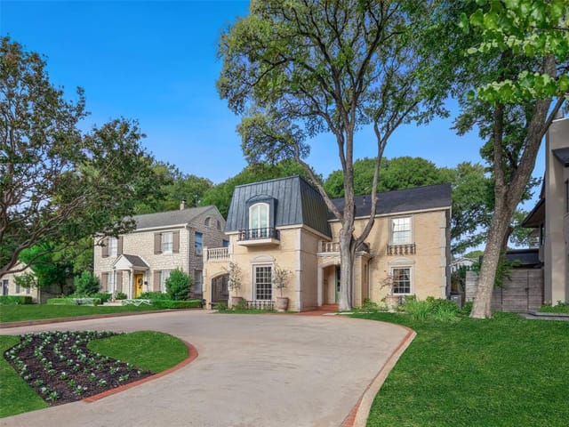 2514 Harris Blvd