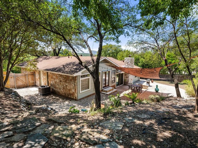 2514 Mountain View Dr