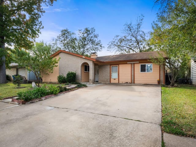 2515 McGregor Dr