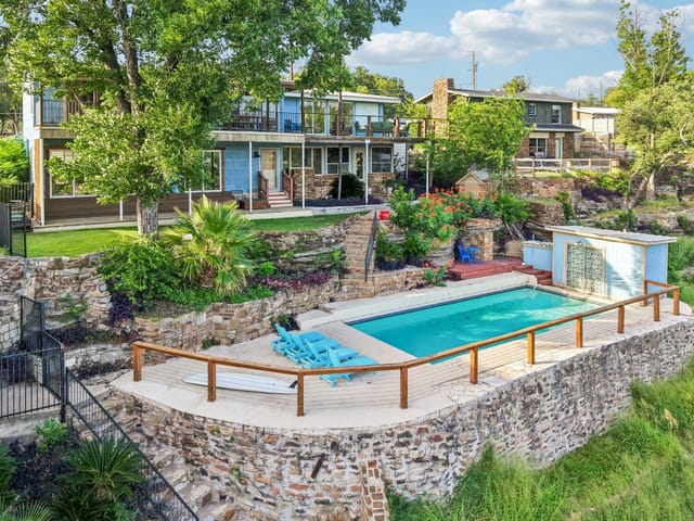 2516 Circle DR