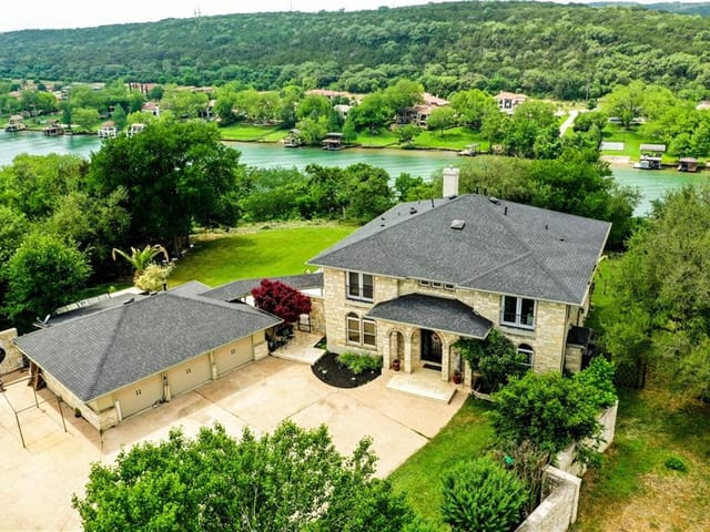 2516 Saratoga Dr