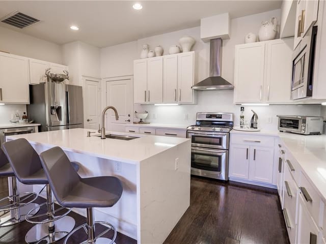 2520 Bluebonnet LN Unit #15