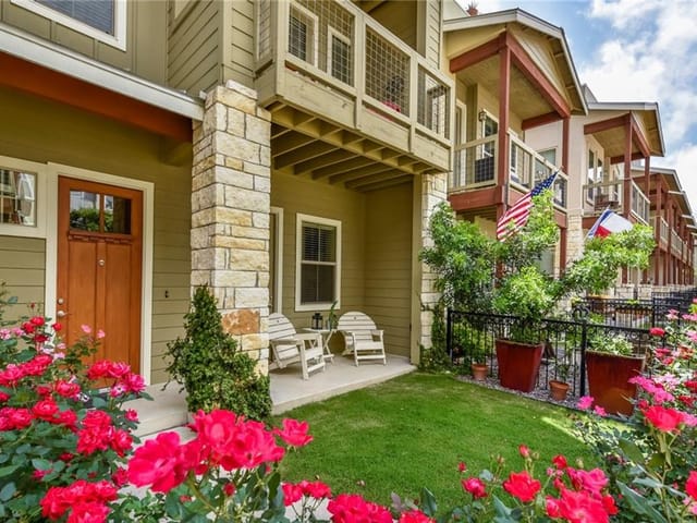 2520 Bluebonnet Ln Unit #29