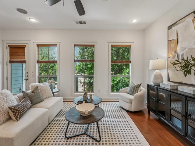 2520 Bluebonnet Ln Unit #48