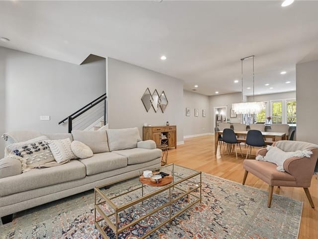 2520 Bluebonnet Ln Unit #5