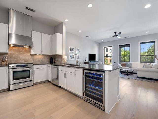 2520 Bluebonnet Ln Unit #57