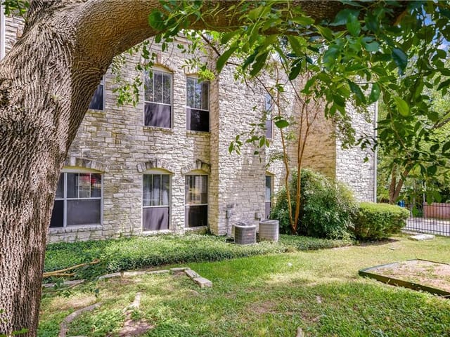 2520 Quarry Rd Unit #101