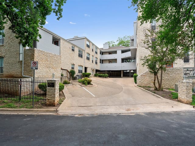2520 Quarry RD Unit #306