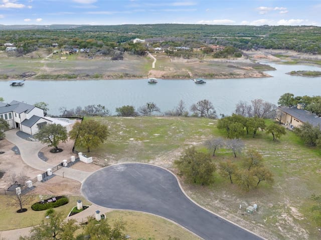 25208 Chernosky Point Cv