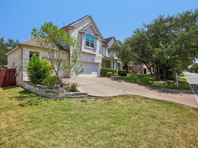 2521 Lipizzan DR - property photo 1 - Luxury home in Steiner Ranch Ph 01 Sec 06D, Austin, TX