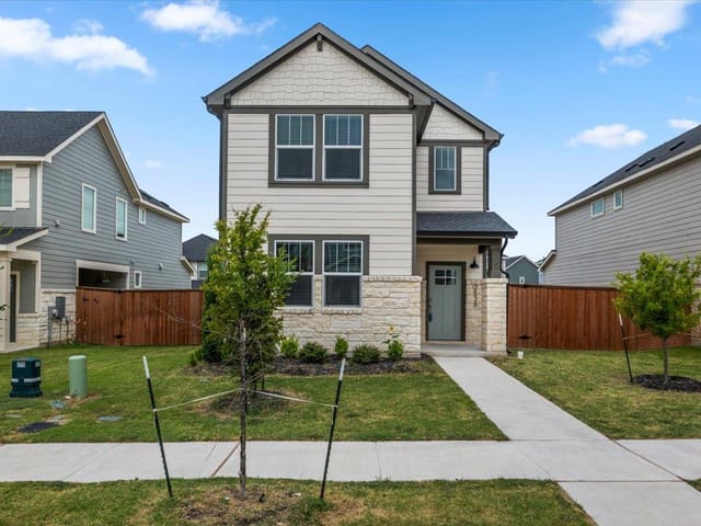 2526 Rose Archer LN