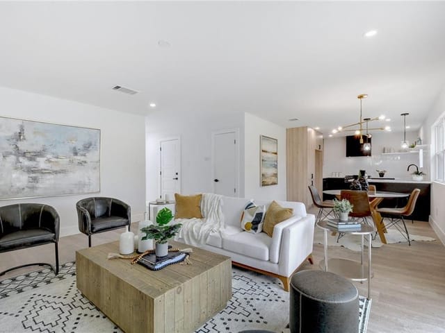 2527 Chaparral Trl