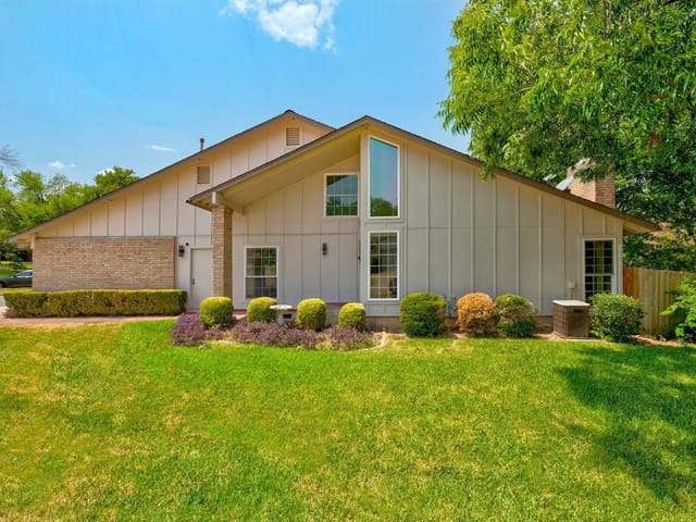 2528 Stoutwood Cir