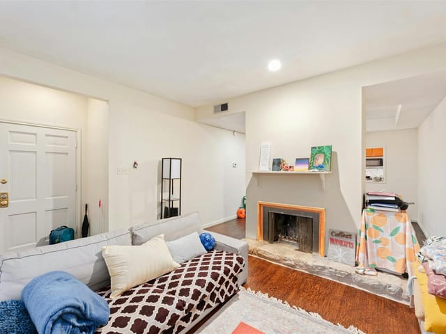 2529 Rio Grande St Unit #15