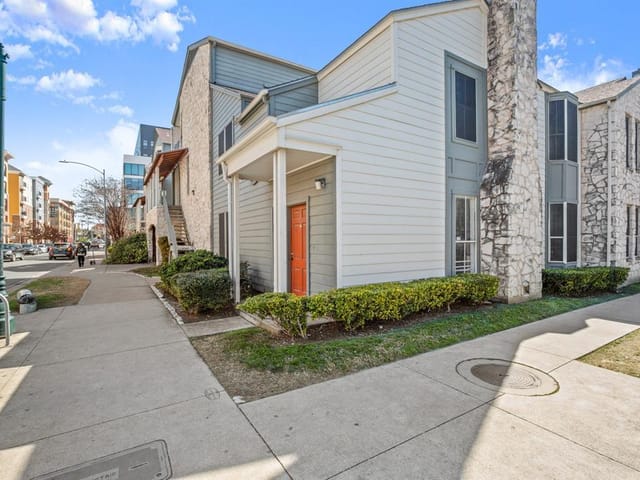 2529  Rio Grande St Unit #7