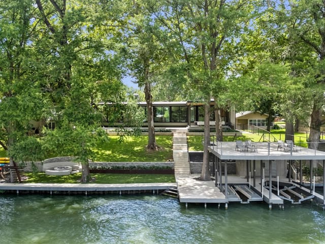 2529 Terminal Loop RD