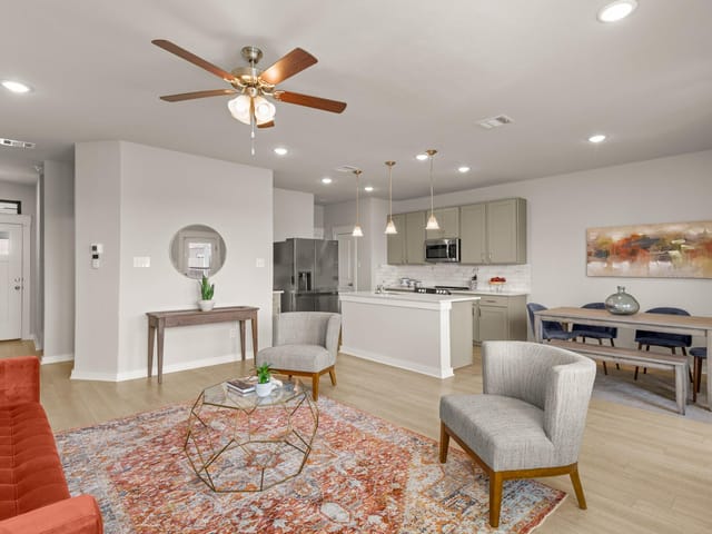 253 FIELDWOOD DR Unit #B