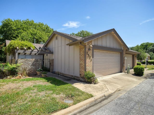2534 Stoutwood Cir