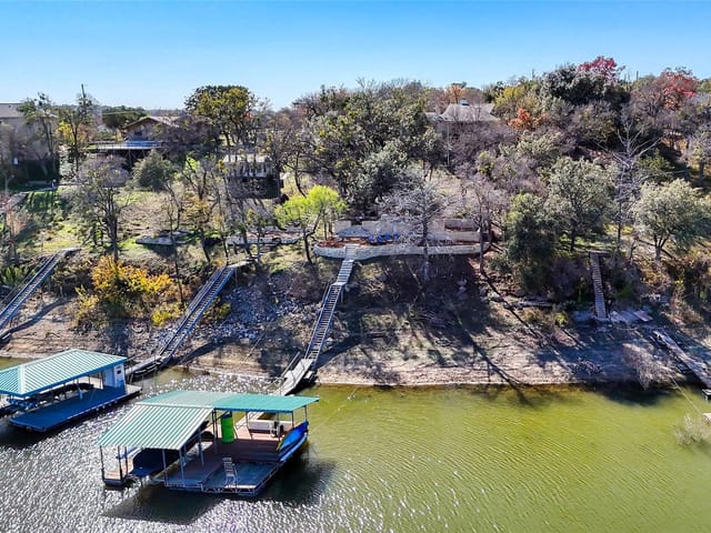 25400 Cove Dr