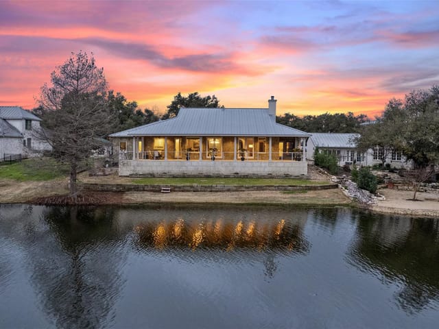 255 Mallet Ct