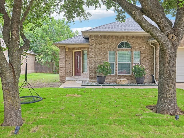 255 Paddington DR
