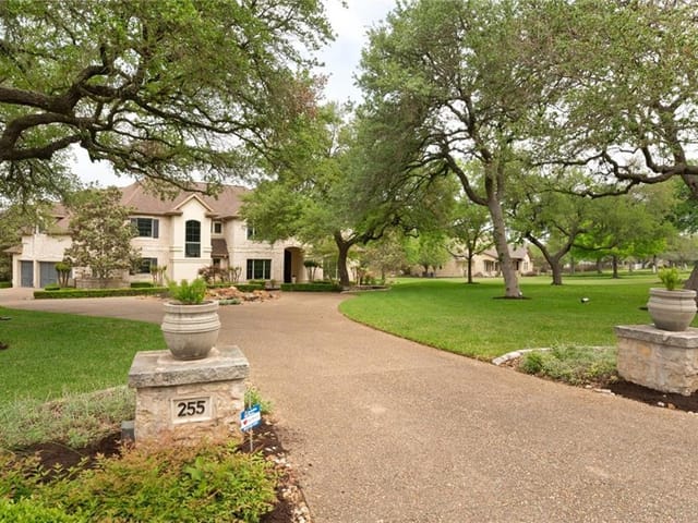 255 Pemberton Way