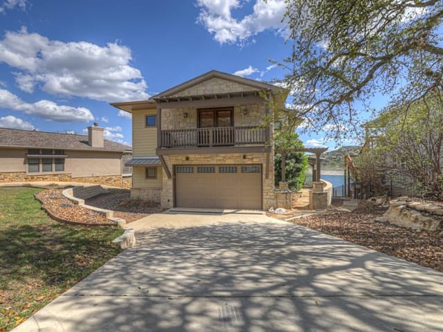 2550 Colleen Dr